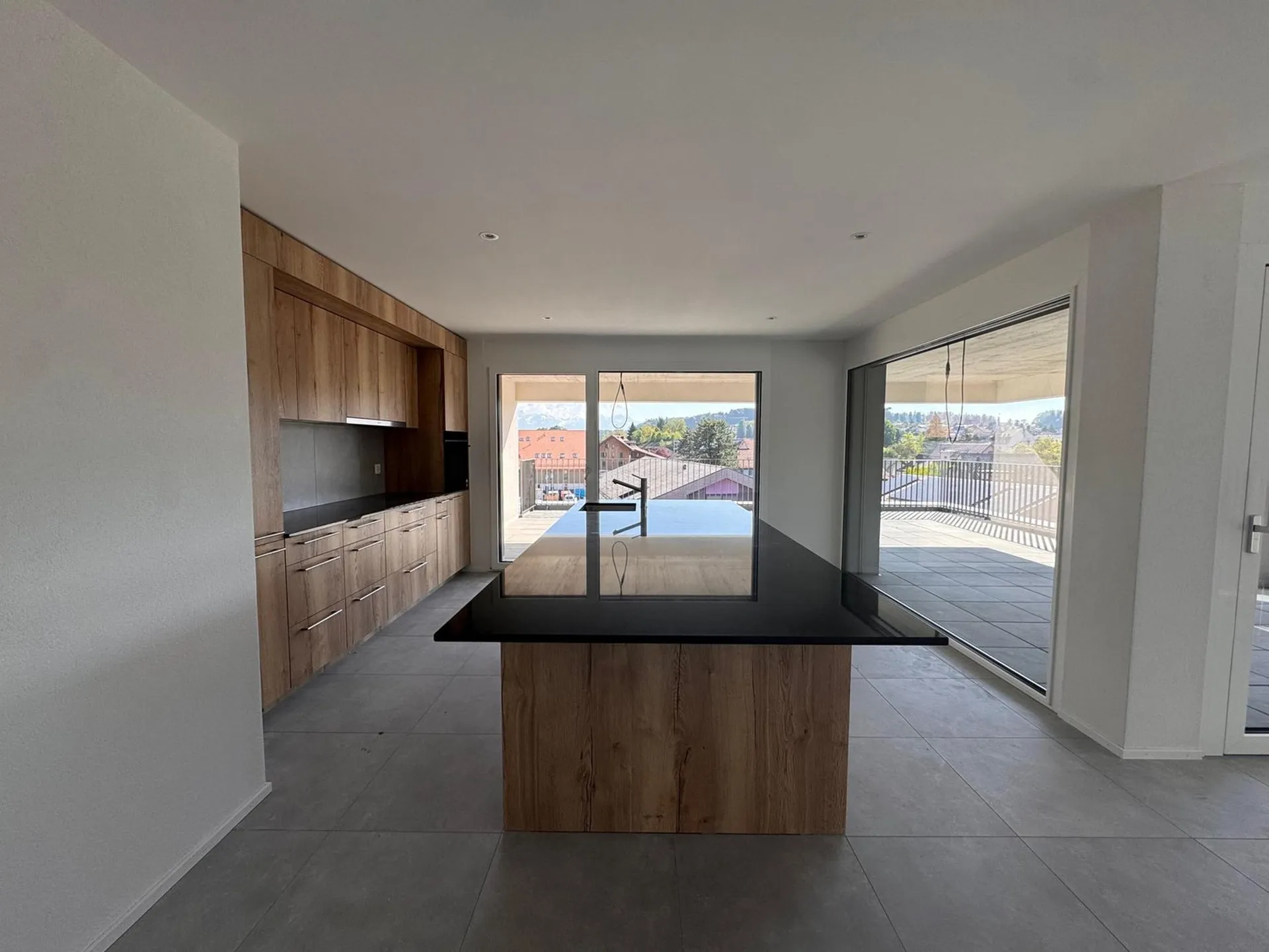 À saisir - Magnifique appartement en attique neuf de 4.5 pièces avec grandes terrasses