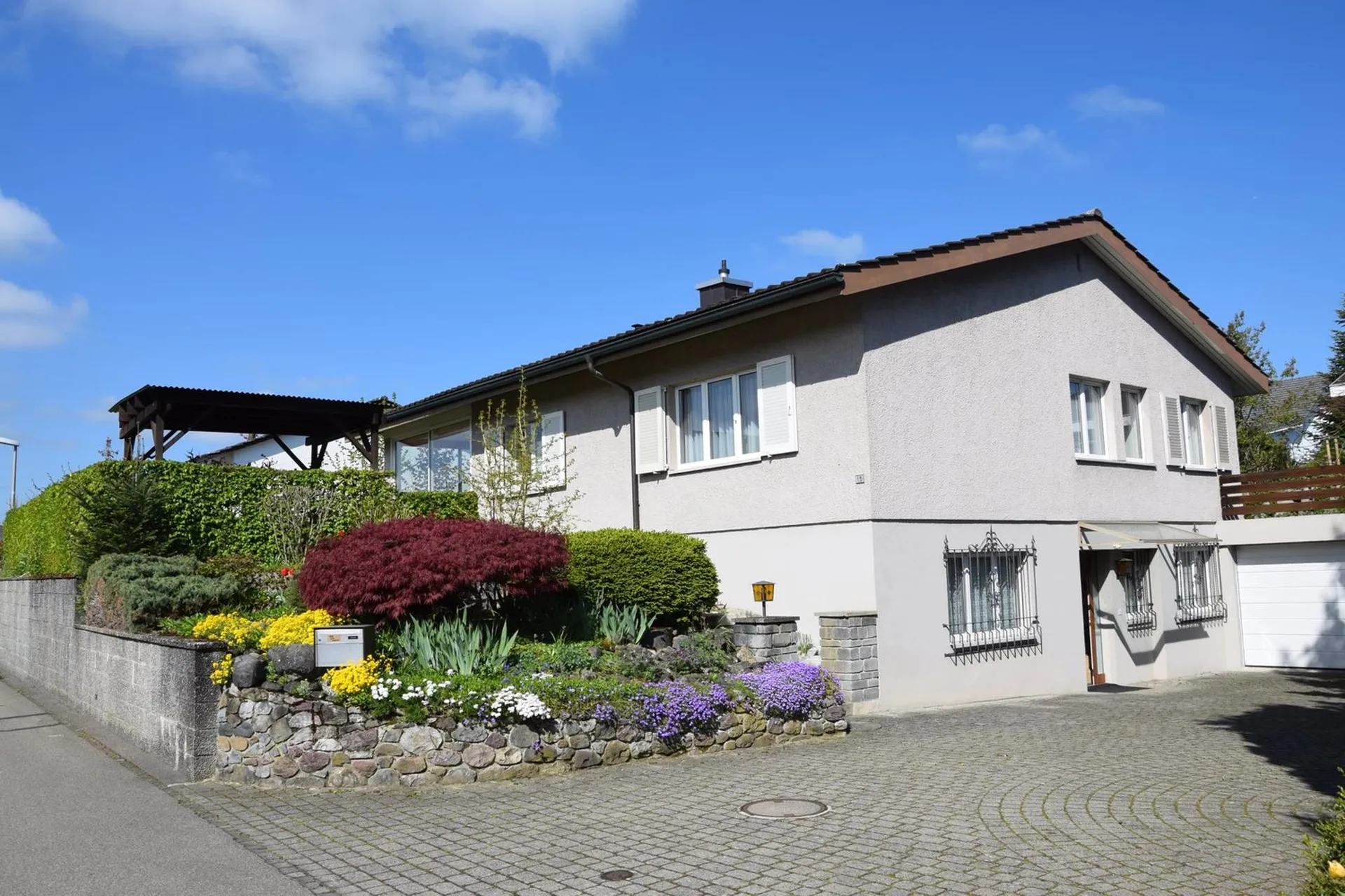 Attraktives EFH mit Wintergarten
