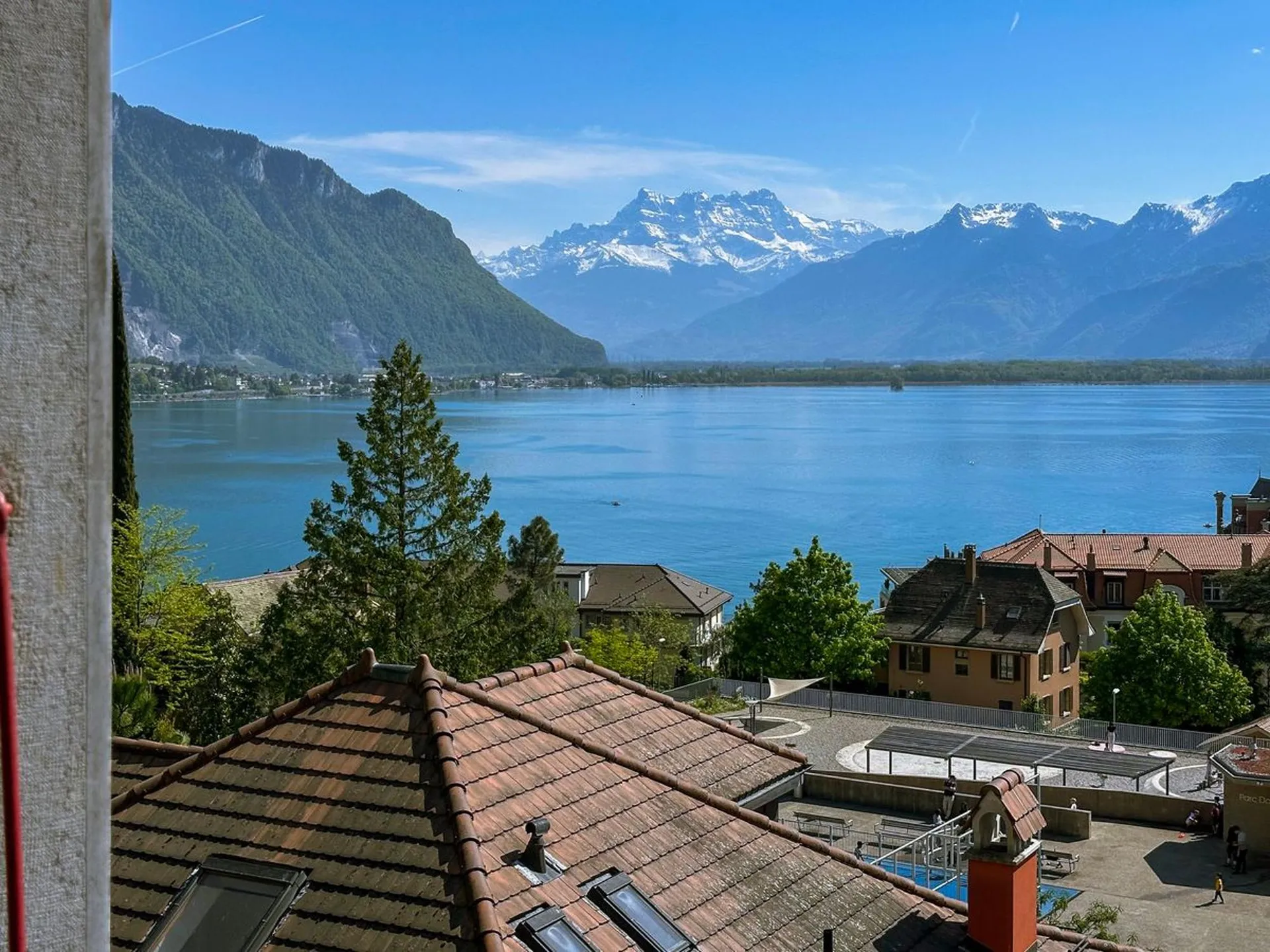 Appartement lumineux de 2,5 pièces avec vue lac et montagnes