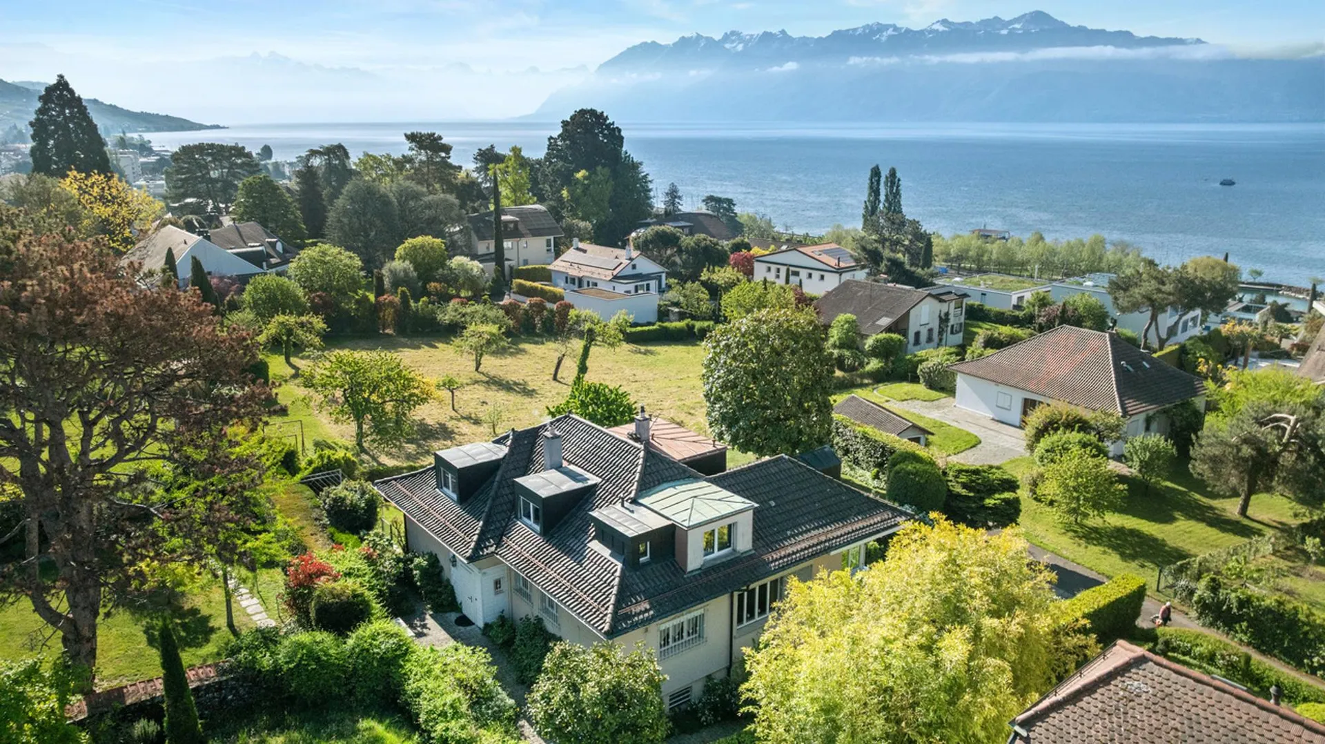 Exceptionnelle adresse pour cette individuelle au centre de Pully