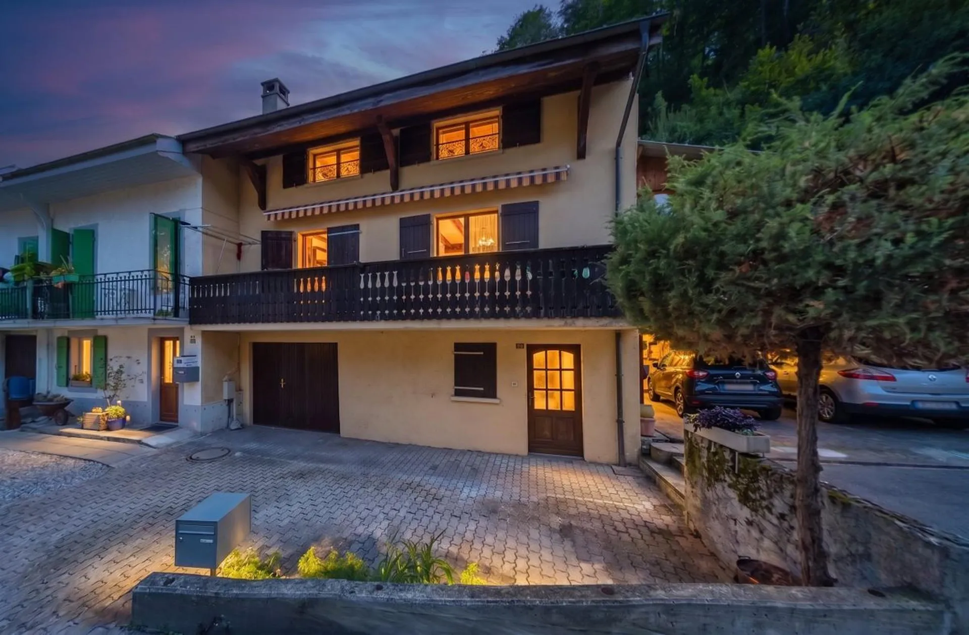 Maison villageoise de 4,5 pièces avec garage à rénover !