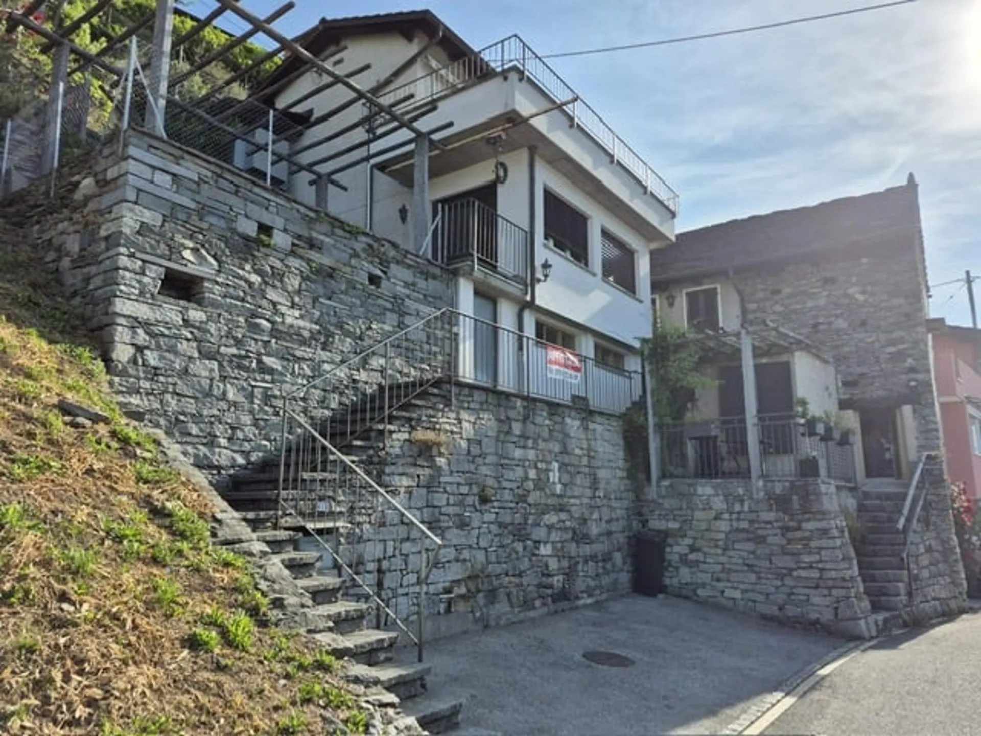 AFFITTO Abitazione Monofamiliare a Gordola, 2'200.- chf/mese trattabili