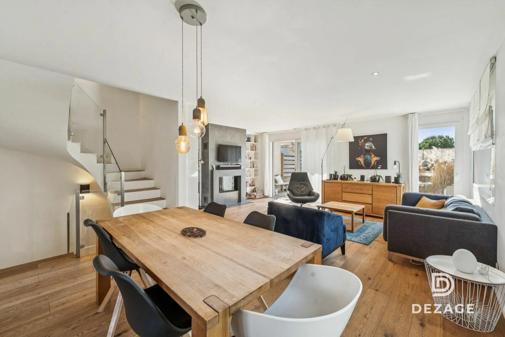 Magnifique maison de 2016 sur 4 étages avec piscine