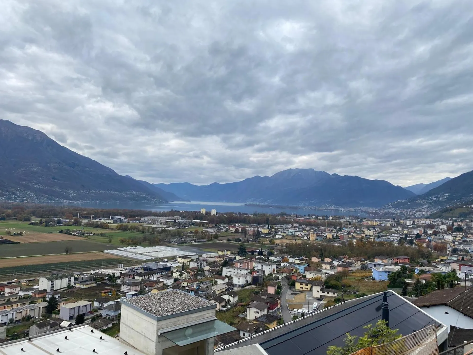 Splendido appartamento di 4.5 locali a Gordola con vista panoramica