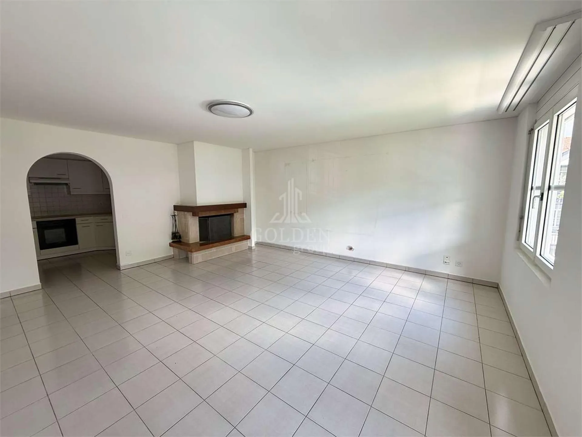 Elegante 3.5 locali con ampia terrazza a Pambio-Noranco