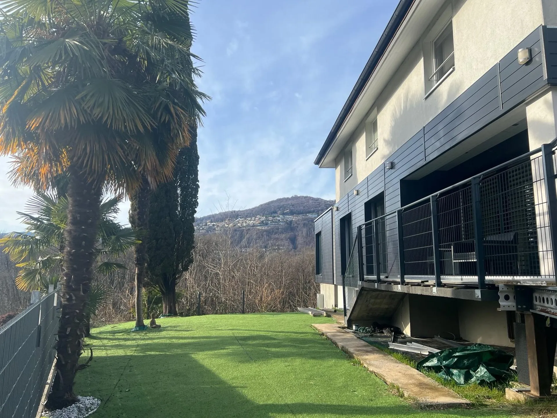 Villa immersa nel verde con grandi spazi