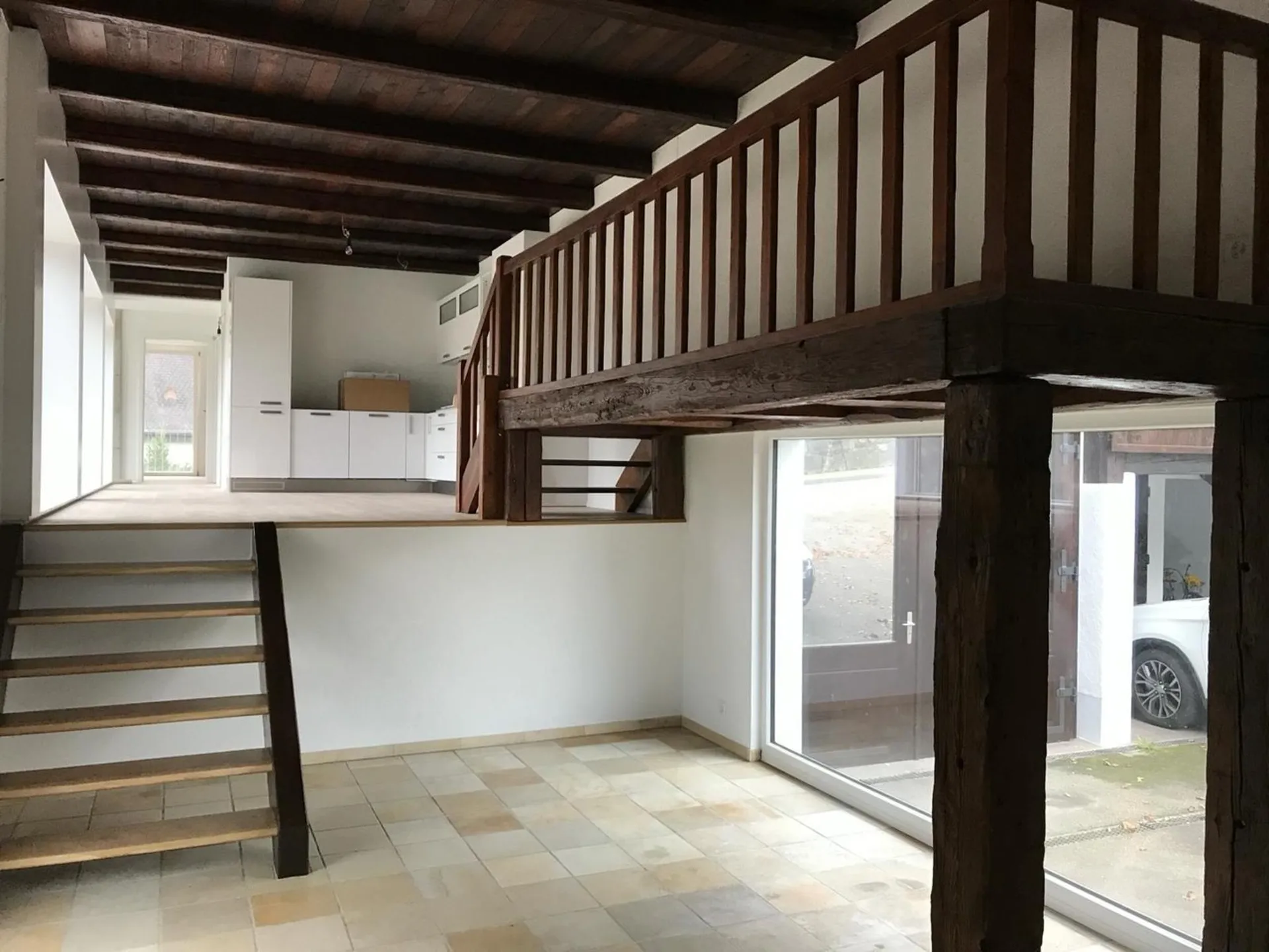 Superbe appartement de 4 pièces dans une ancienne ferme à Develier, disponible dès le 1er octobre.