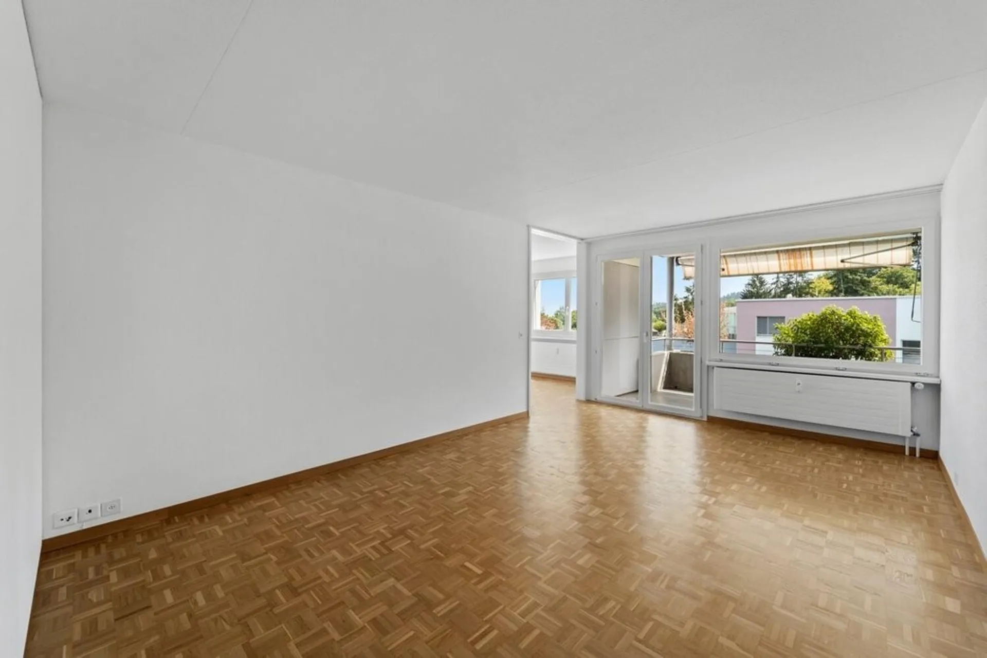 mit offener Küche, Geschirrspüler, Reduit und Balkon