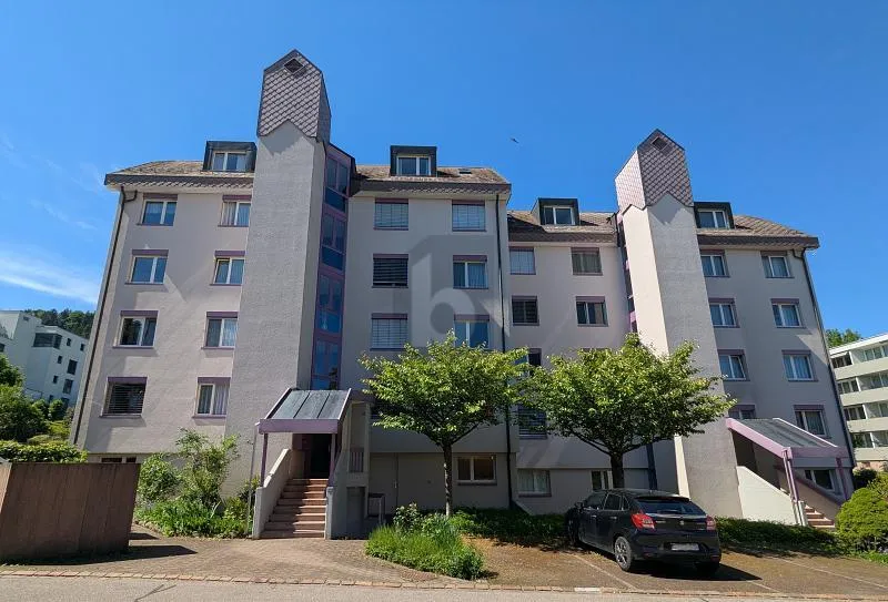 TOP FLOOR MIT CHEMINÉE UND GROSSER TERRASSE