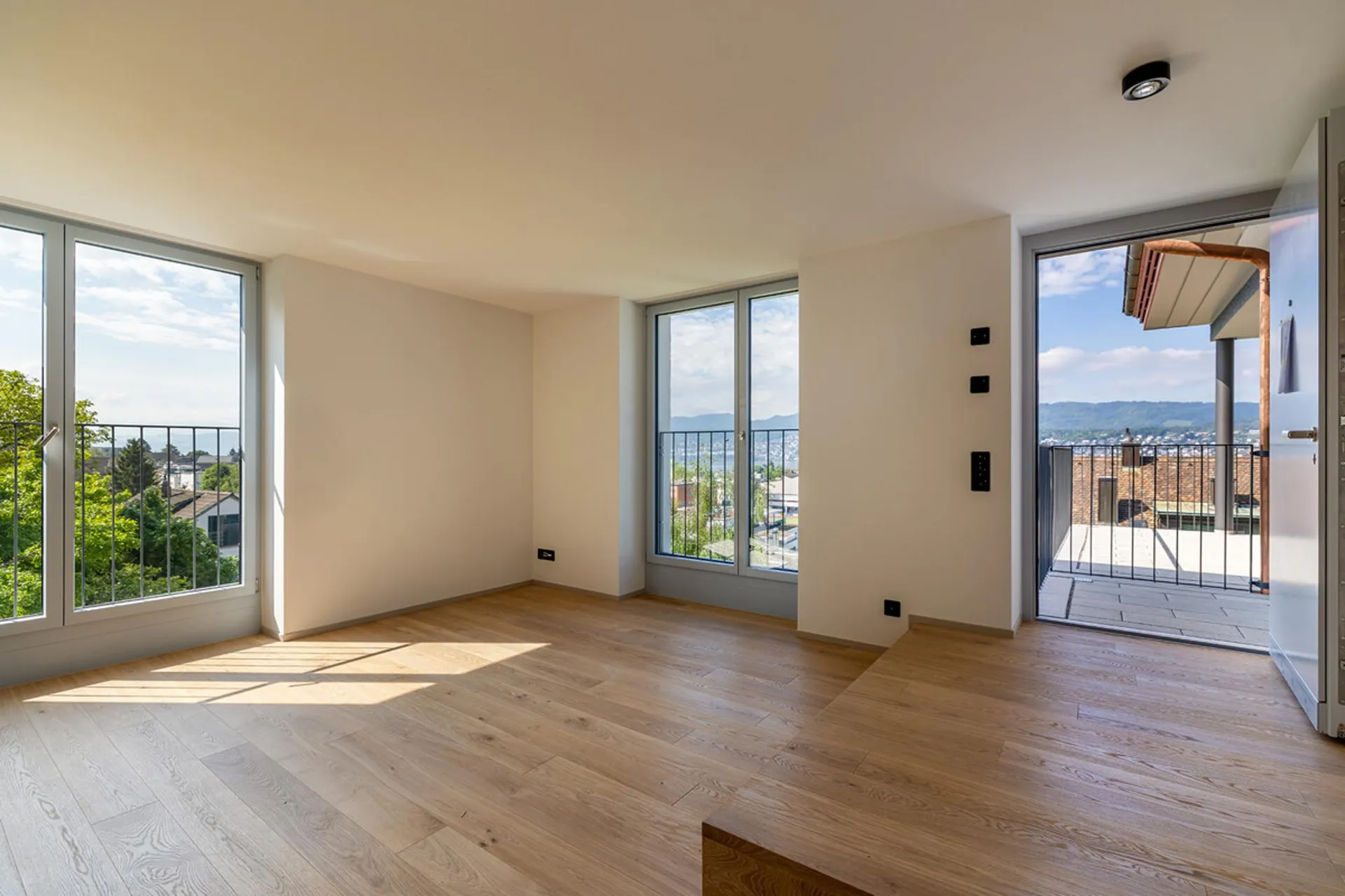 Küsnacht: 2.5-Zimmer-Studio mit hoher Wohnqualität