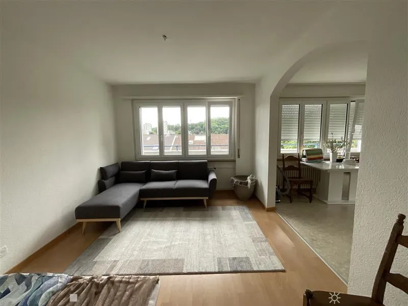 2.5-Zimmer-Dachwohnung mit Balkon und schöner Aussicht in Biel