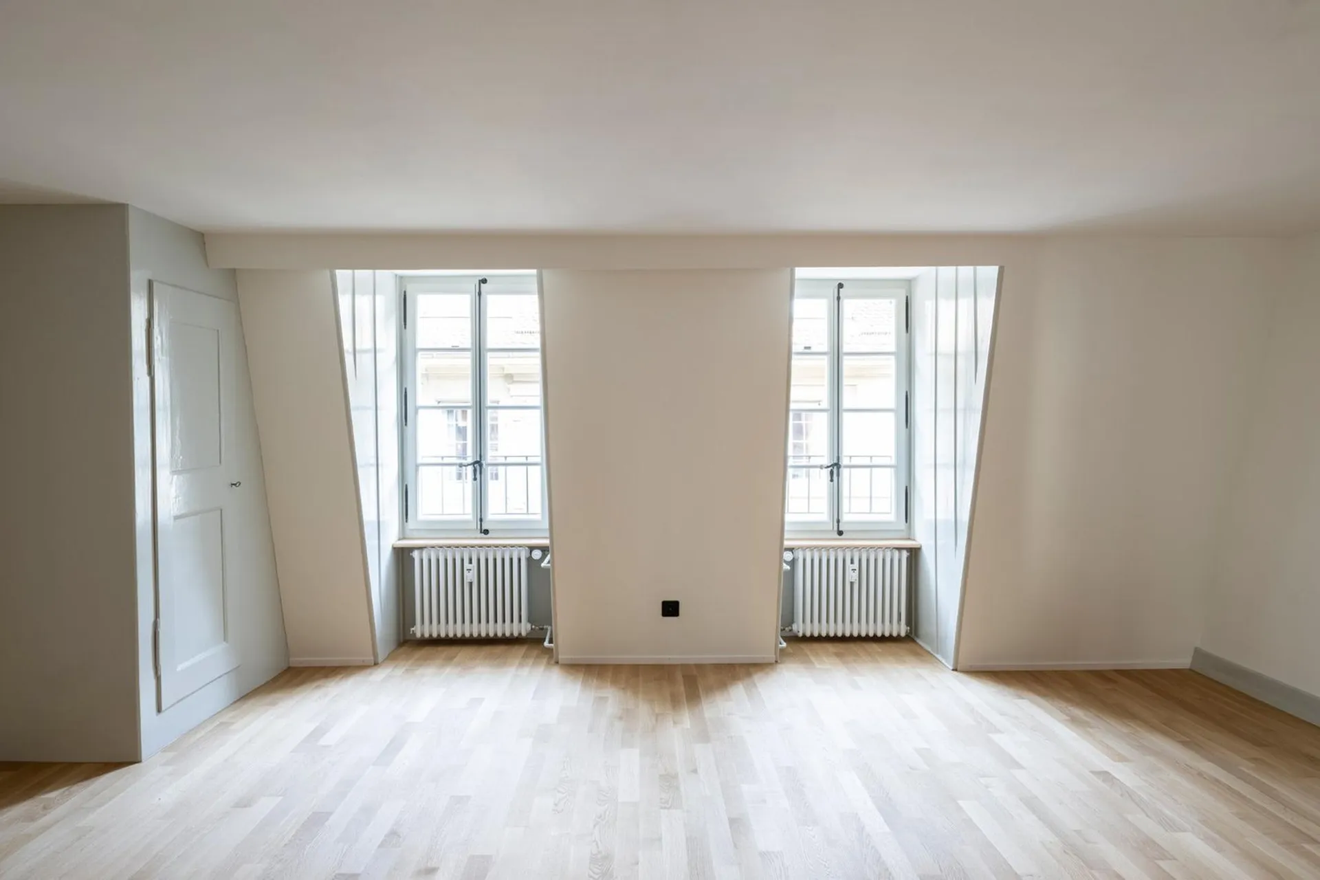 Frisch Renovierte 4 Zimmerwohnung im Dachgeschoss in der Altstadt von Bern