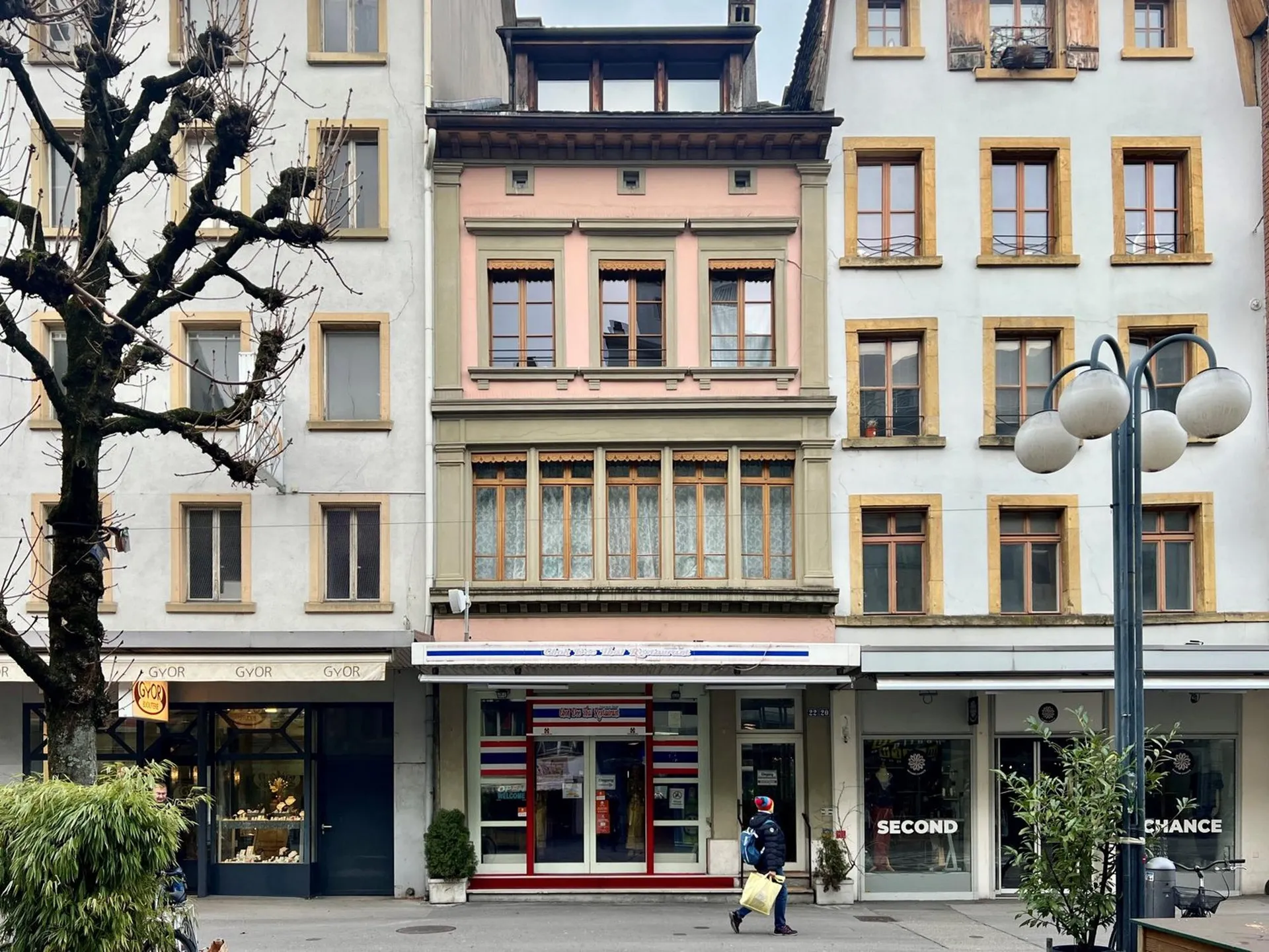 Grosszügige und charmante 3.5-Zimmerwohnung im Stadtzentrum