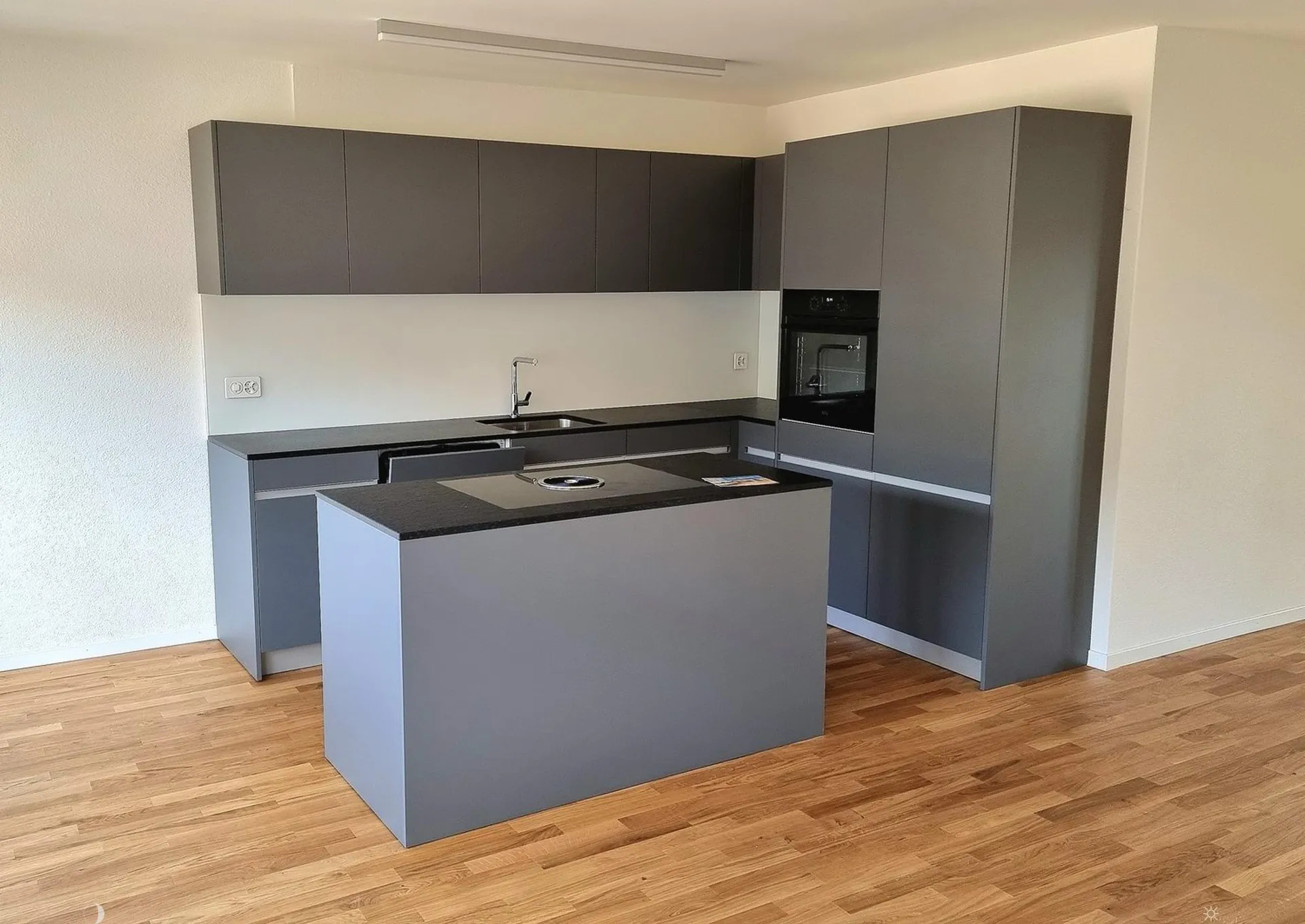 Modern sanierte 3-Zimmer-Wohnung mit Balkon
