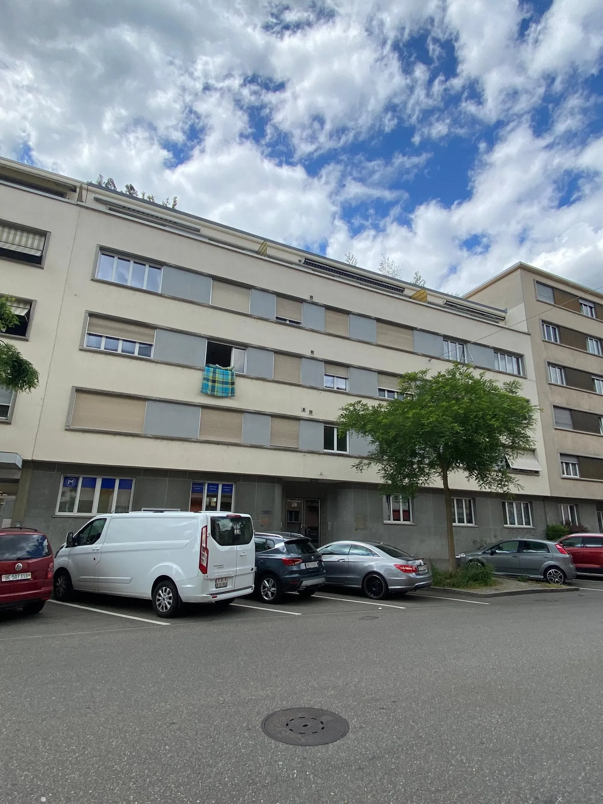 Moderne 1.5-Zimmerwohnung mit grossem Balkon – zentrale Lage in Biel