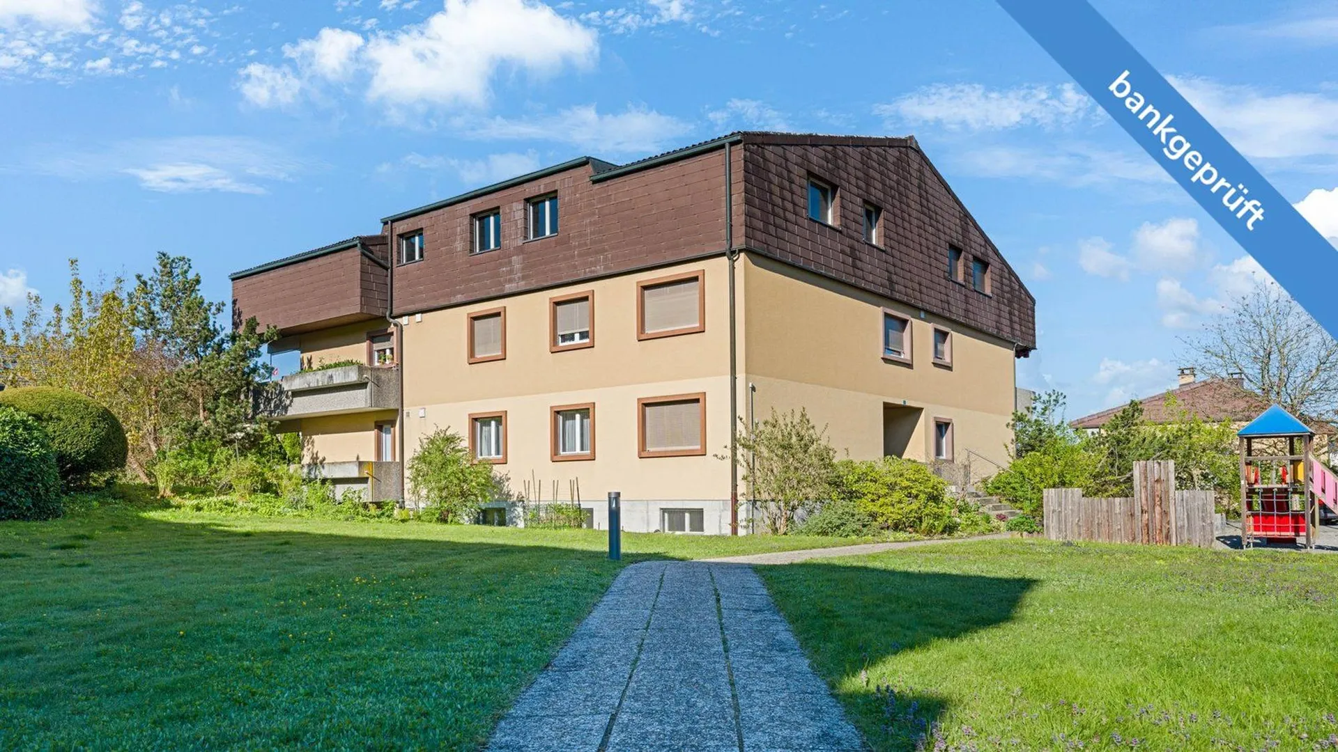 AgentSelly - Familienfreundliches Zuhause mit Balkon