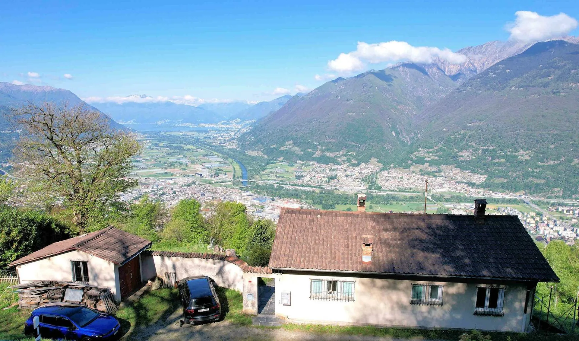 Casa da ristrutturare sulla collina di Paudo con stupenda vista panoramica