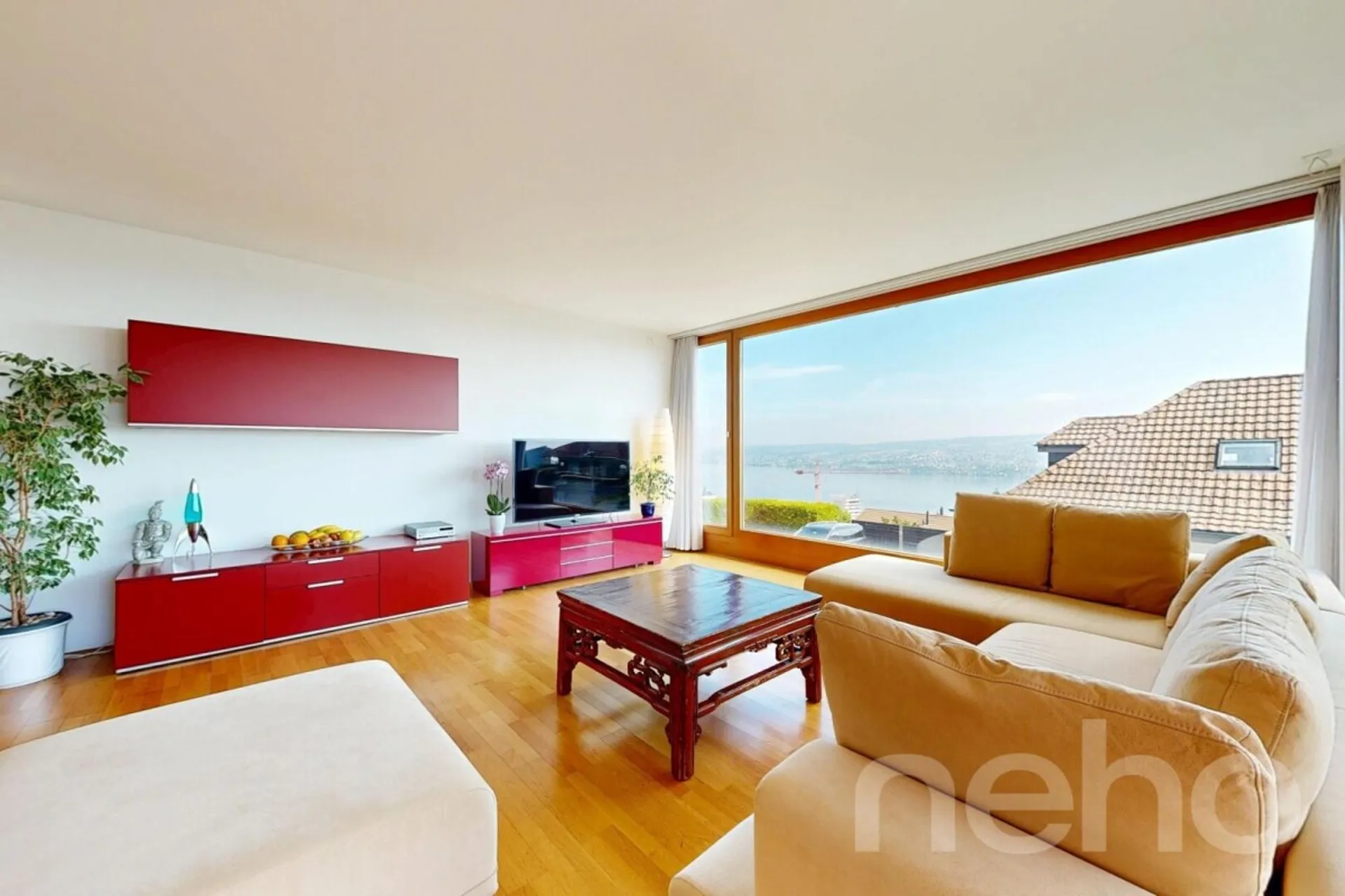 Lichtdurchflutete 5.5-Zimmer-Terrassenwohnung mit Panorama-Seesicht