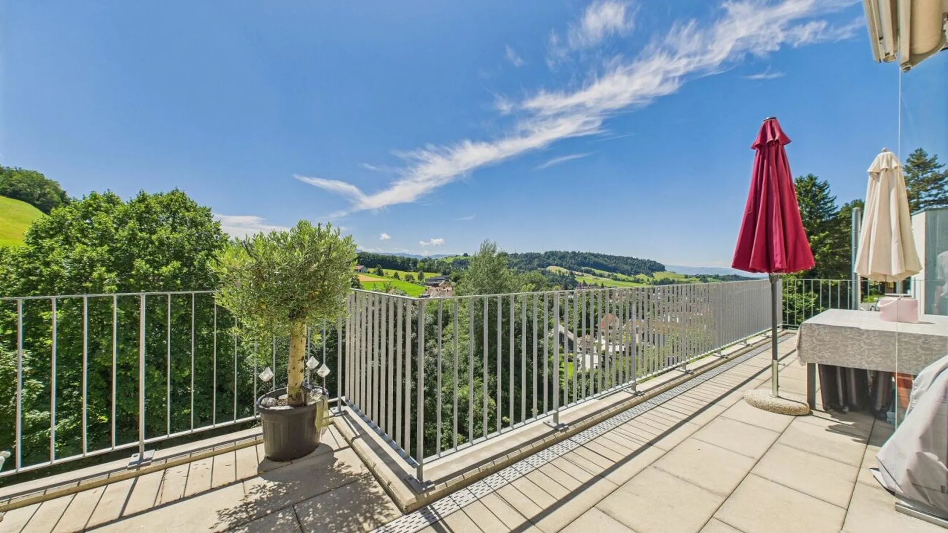Exklusive Terrassenwohnung mit atemberaubendem Panorama