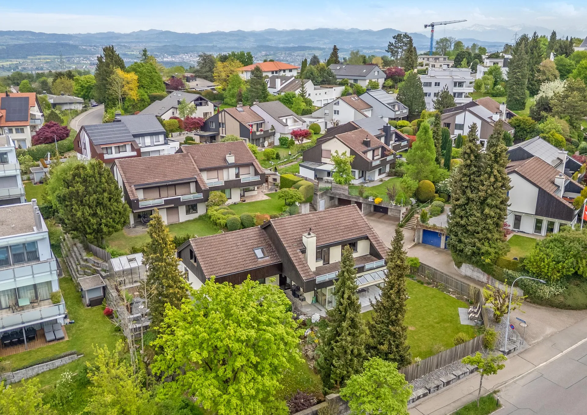 Familienparadies mit vielfältigem Raumangebot im Grünen