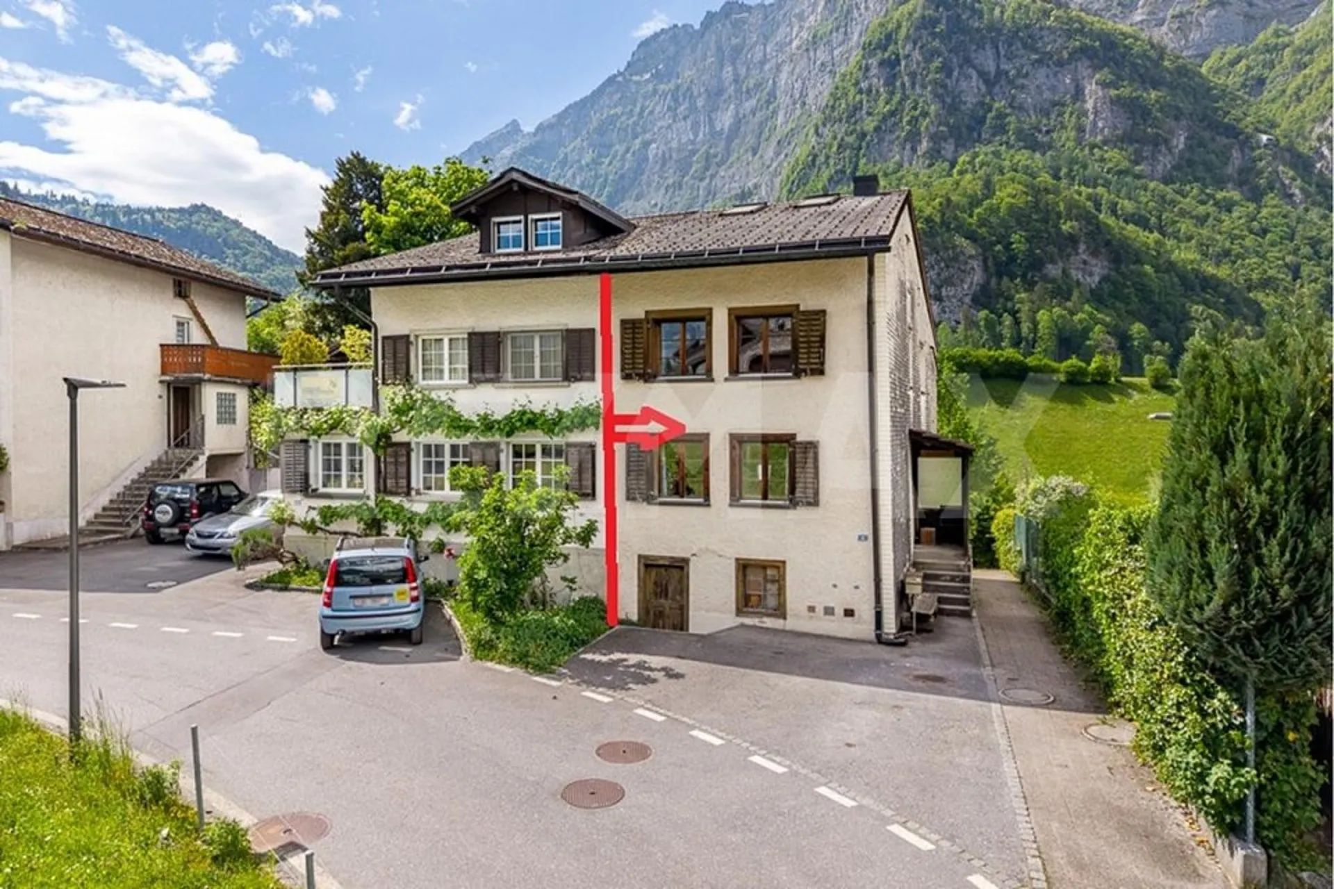4½-Zi-Hausteil mit Schopf und Wiesenfläche