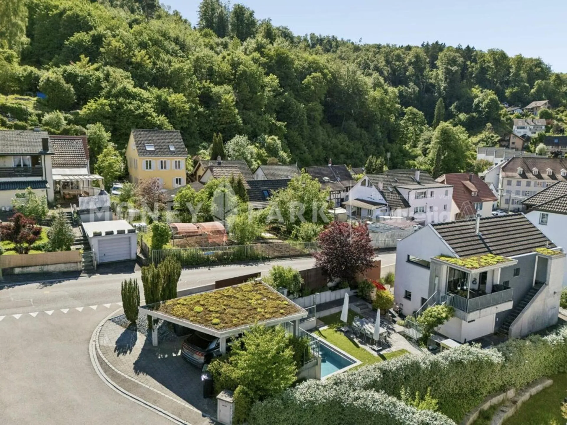Architektonisches Highlight in Ettingen - Freistehendes Haus mit Pool und Garten