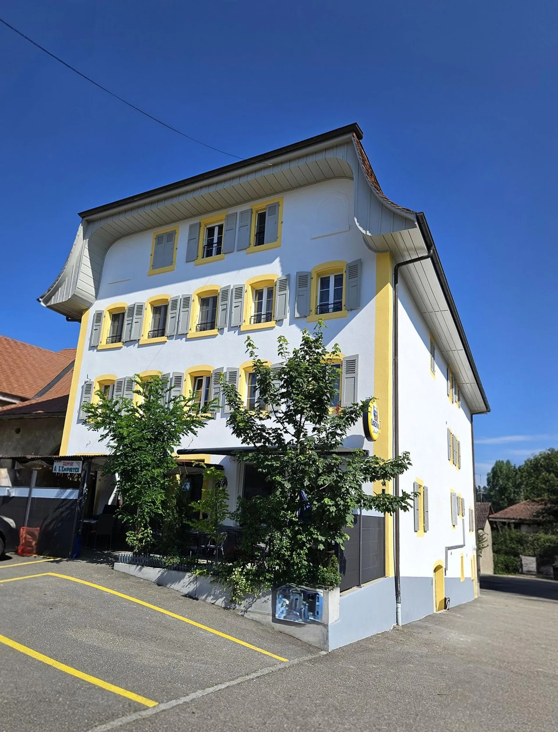 IMMEUBLE POUR INVESTISSEMENT LOCATIF - TRES BONNE CONDITION PROCHE PAYERNE ET ESTAVAYER  (FR)