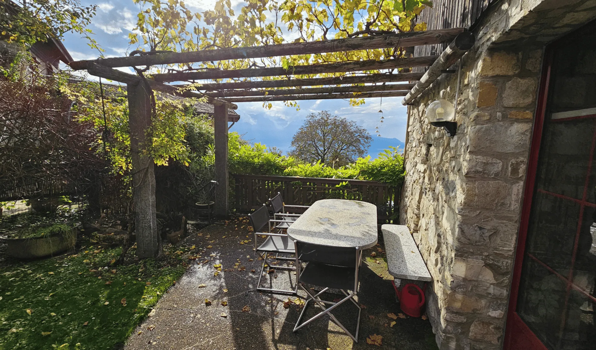 Maison de charme à Brent avec une magnifique vue sur le lac Léman