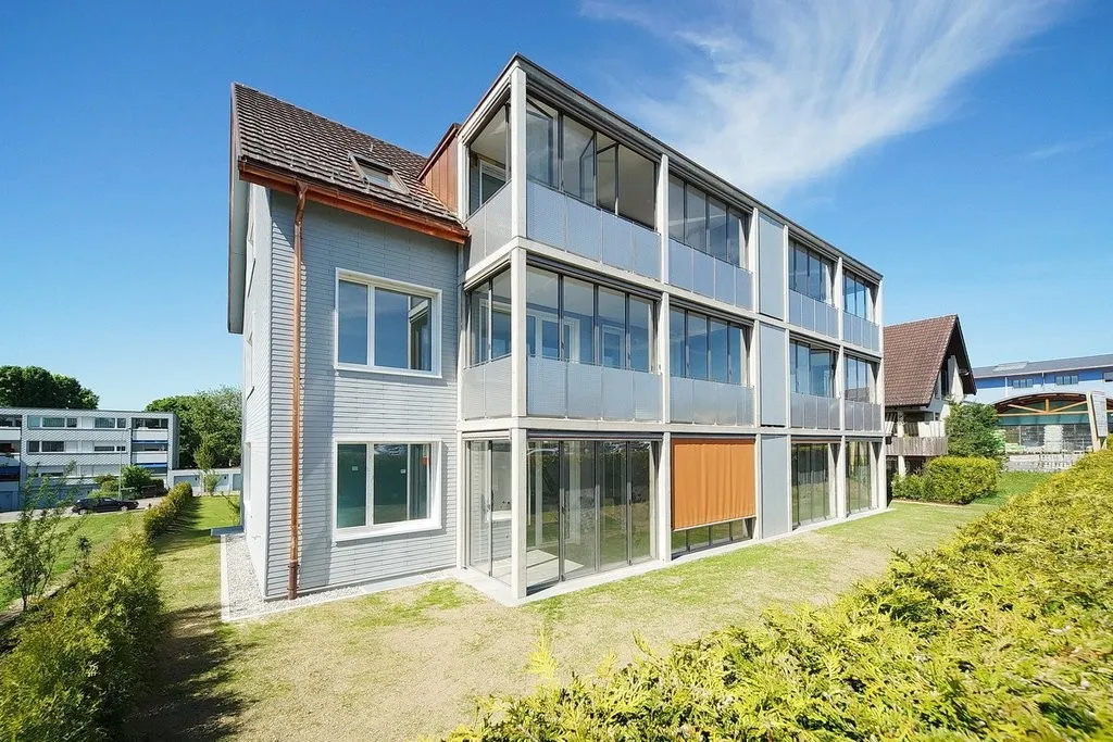 Helles Atelier in Höri zu vermieten