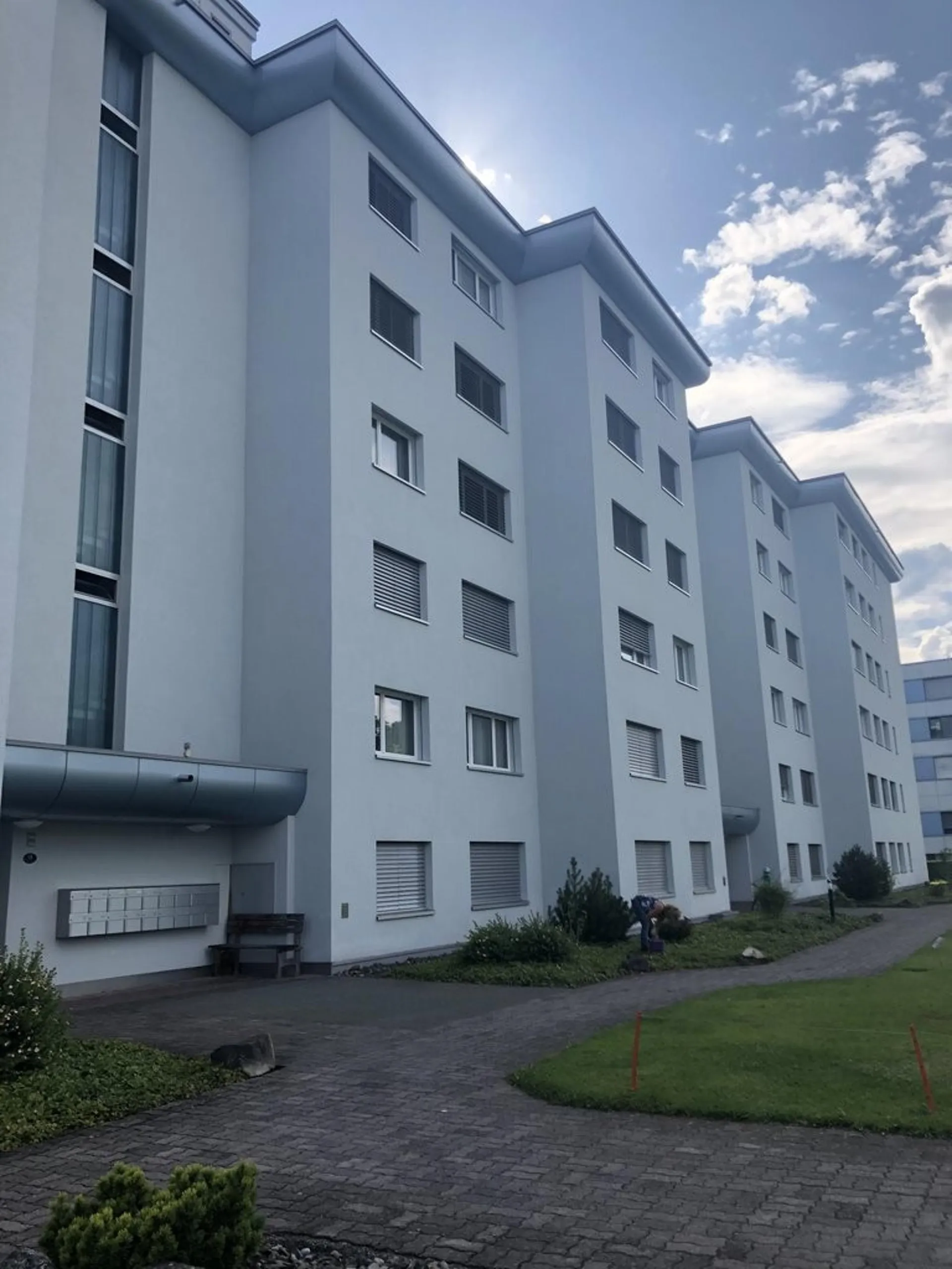 Helle und moderne Wohnung mit Aussicht ins Grüne