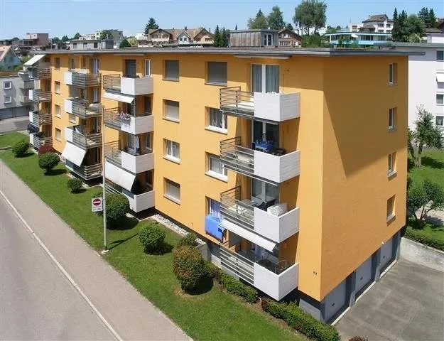 Einstellhallenplatz in Gossau