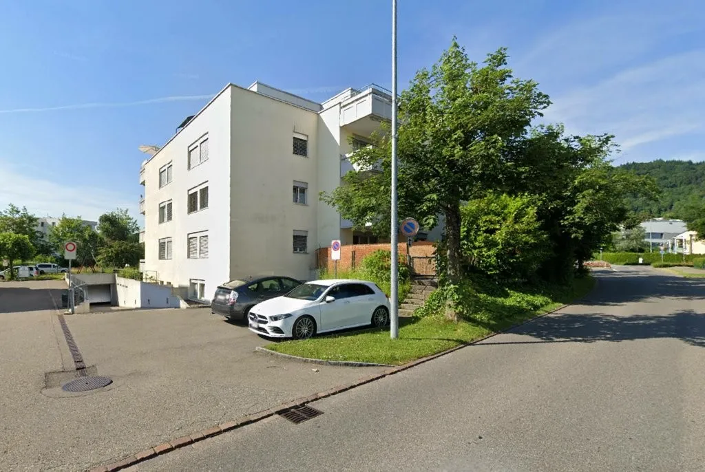 Einstellhallenplätze zu vermieten