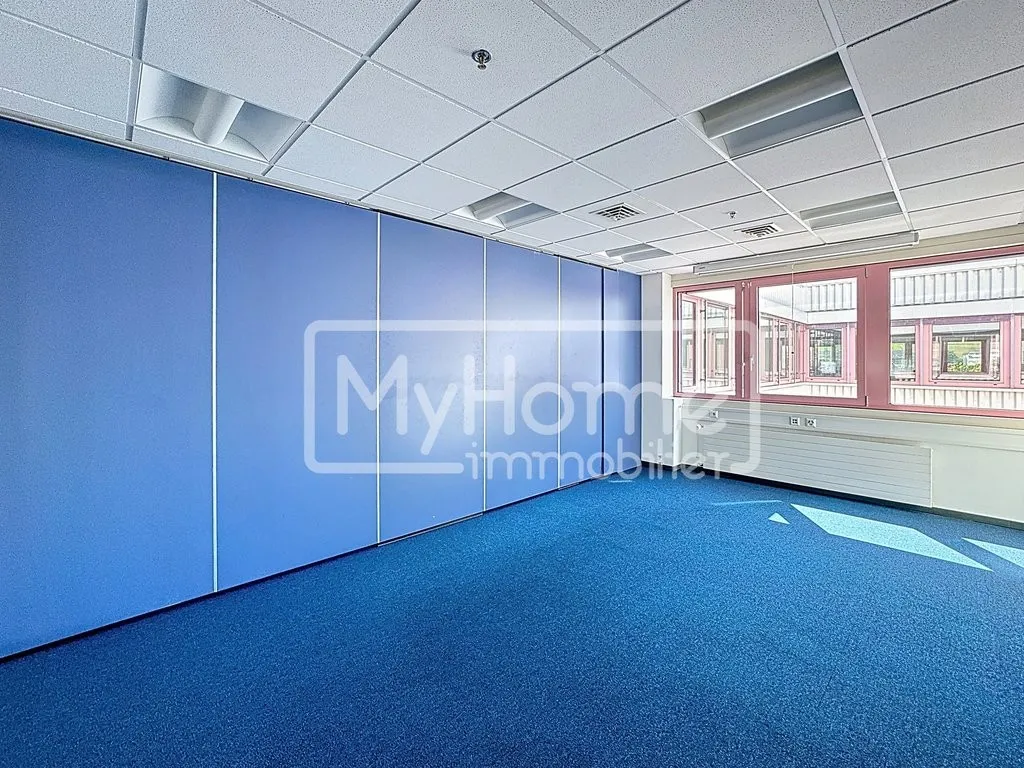 Grande surface commerciale de 1'485 m2 sur 2 niveaux à Lonay