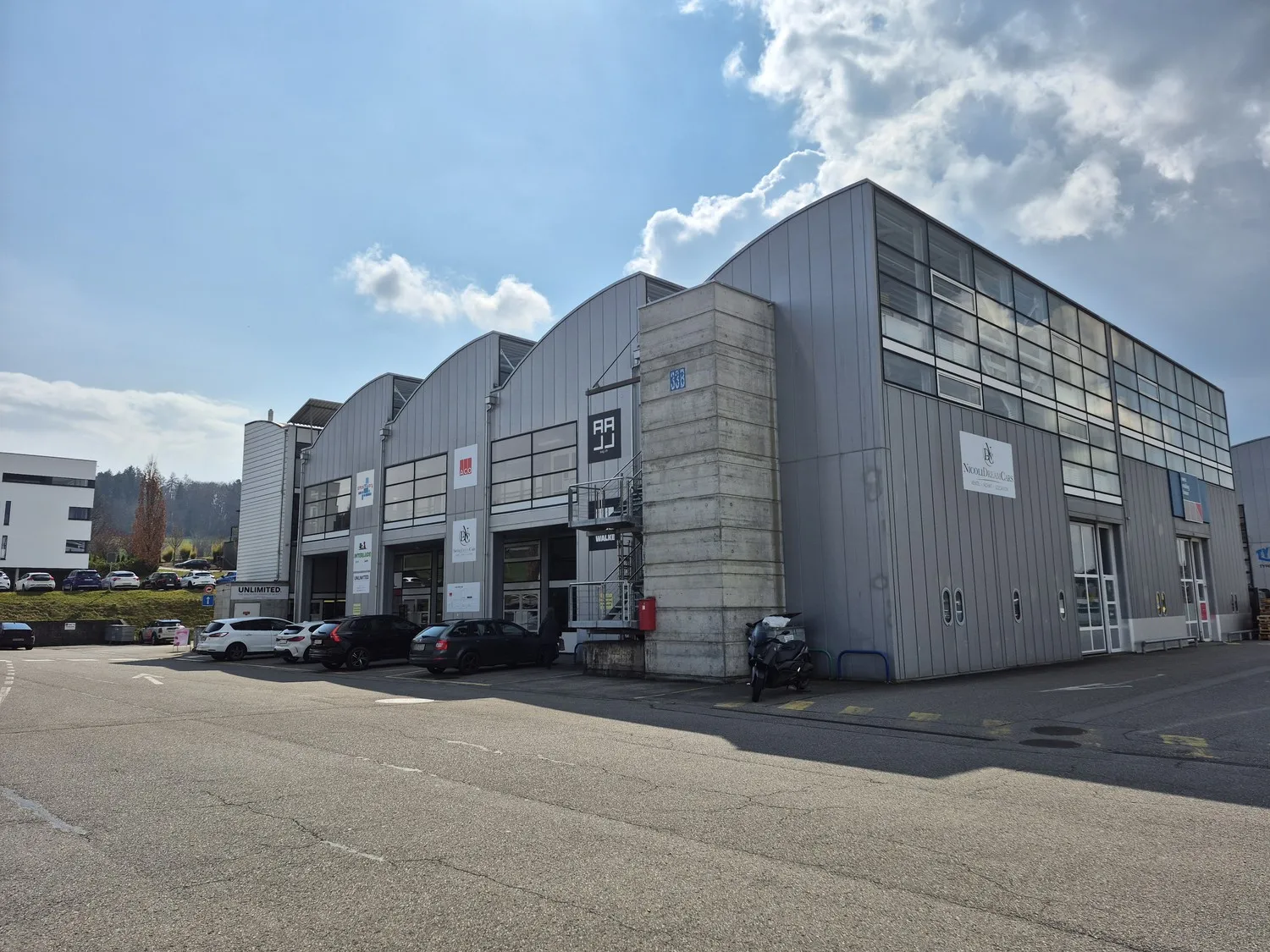 Surface de bureaux attractive & climatisée dans la zone industrielle André-Piller