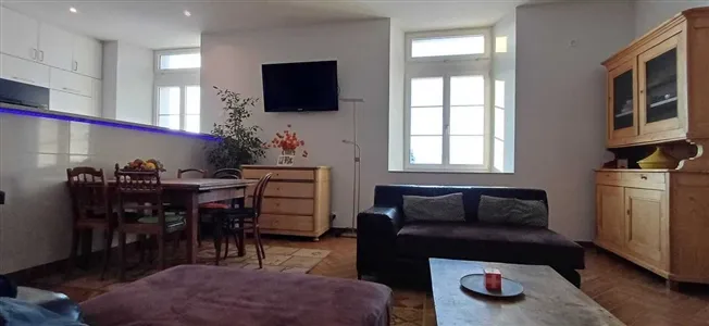 Zeitgenössische Wohnung mit 4,5 Pence zum Verkauf – komplett renoviertes Gebäude