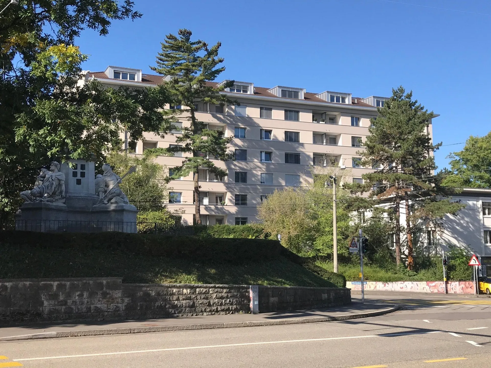 attraktive 2-ZWG Nähe St-Jakobs Denkmal