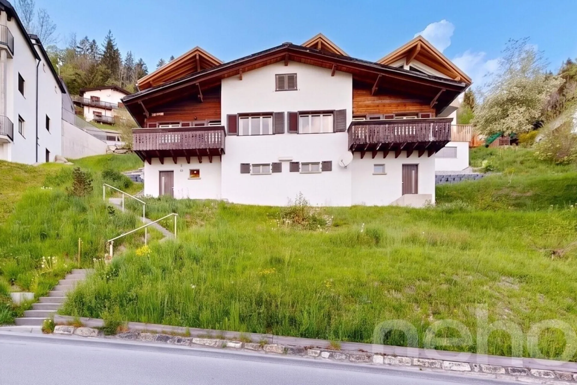 Charmantes Chalet mit Bergsicht und Ausbaupotenzial in Laax