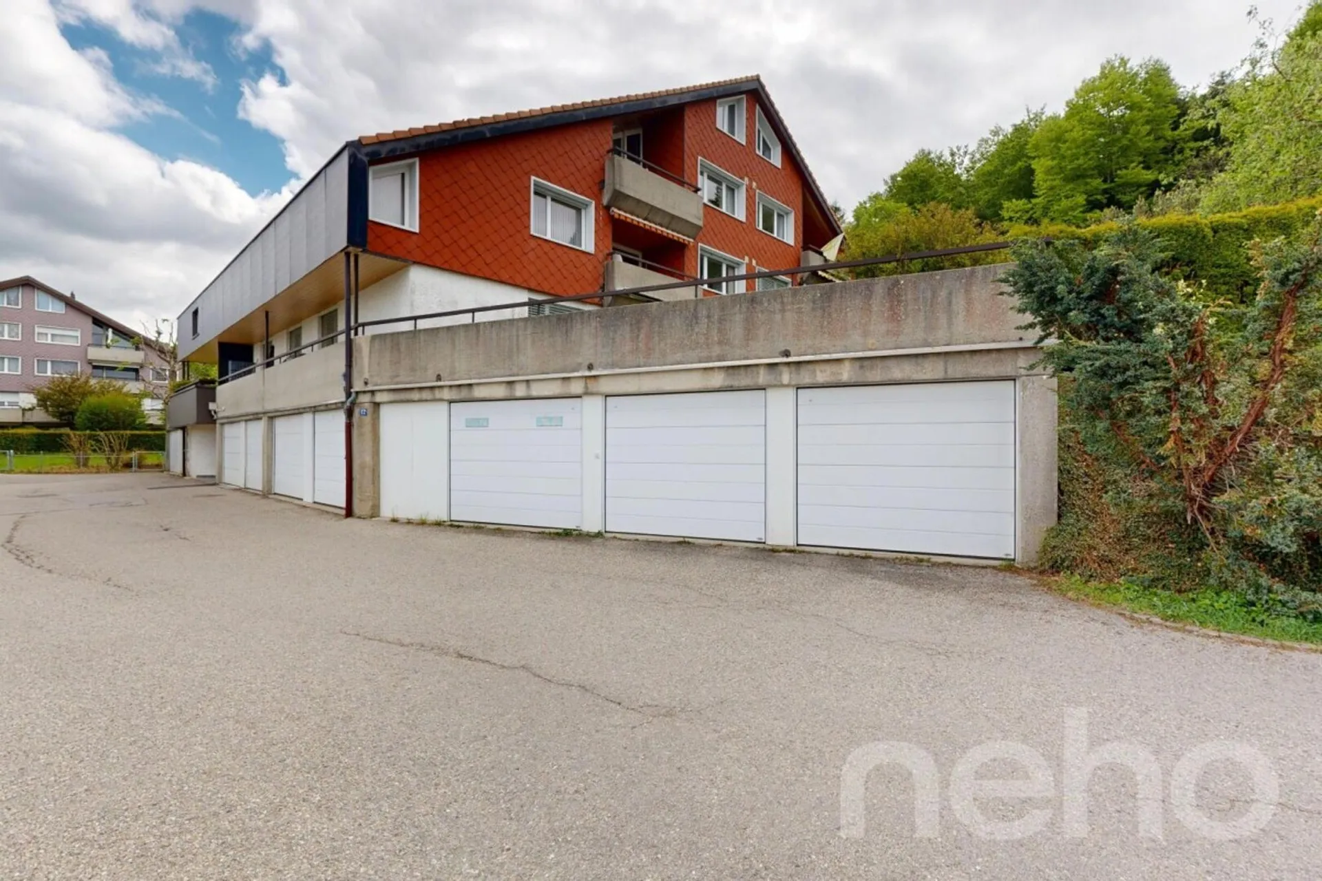 Appartement familial de 5,5 pièces et 157 m² avec cheminée et garage