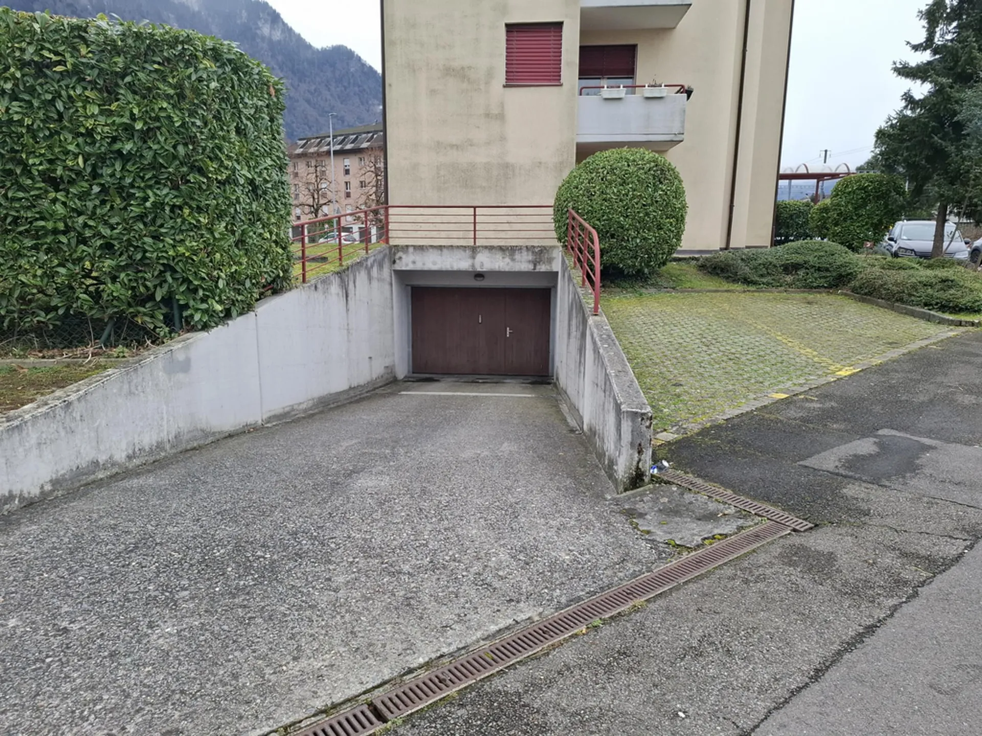 Places de parc extérieures disponibles à la location