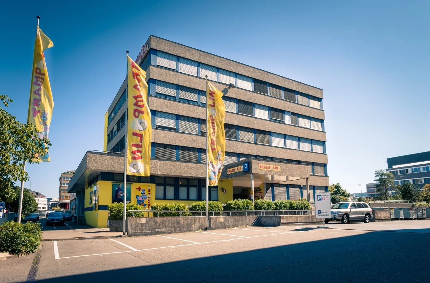 Grosszügiger Lagerraum in der Industriezone von Dietikon zu vermieten