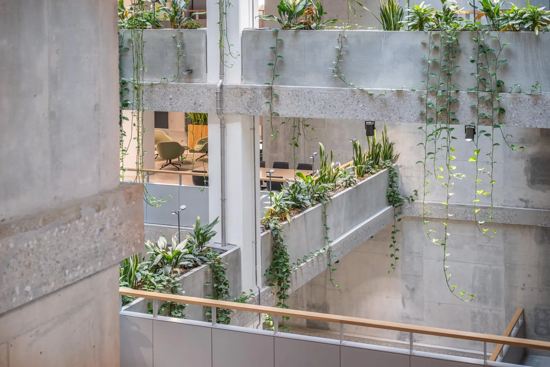 Voll ausgebaute, hochmoderne Büroflächen an bester Lage in Zürich Altstetten