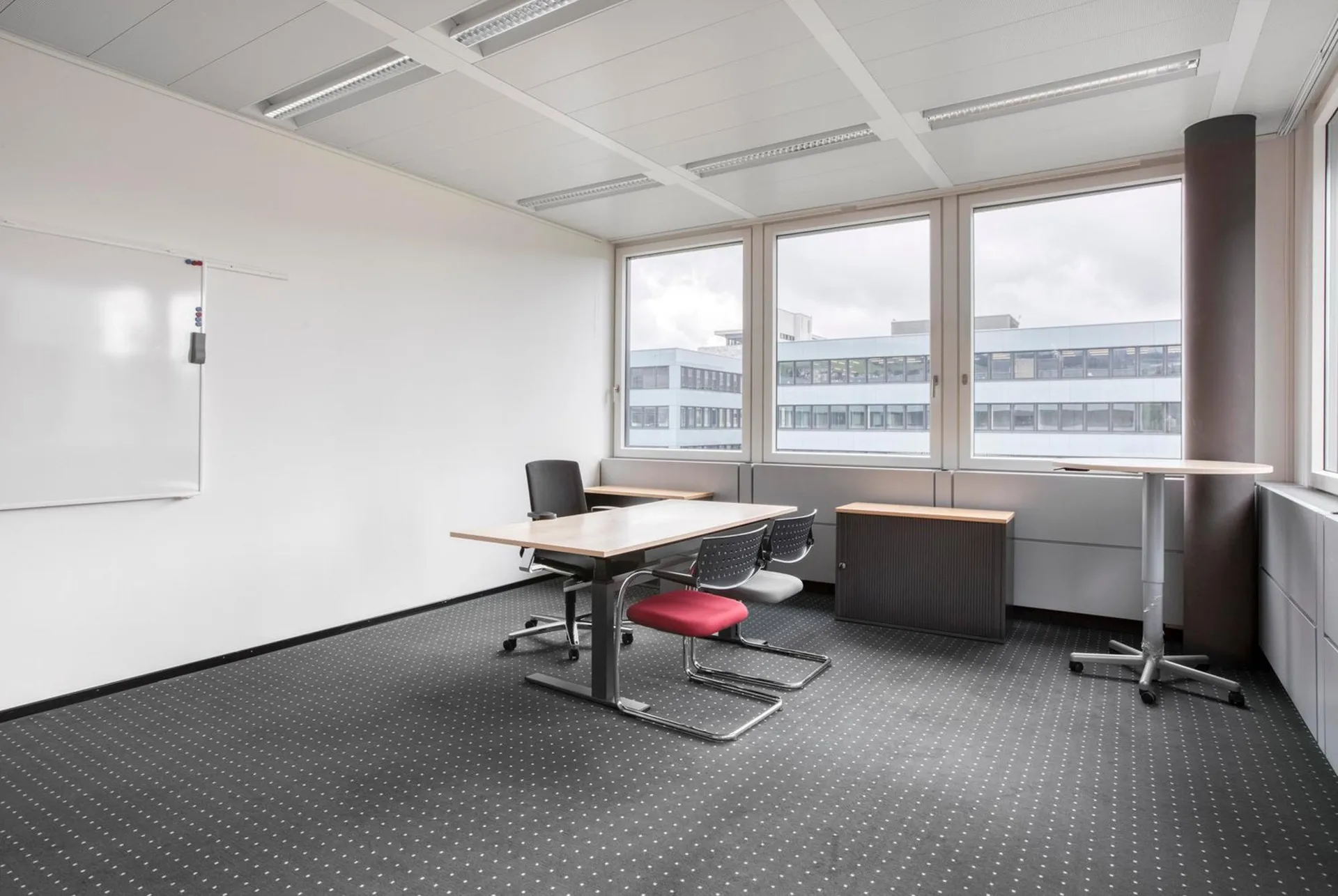 All-inclusive-Zugang zu professionellen Büroräumen für 1 Person in Regus Dammstrasse