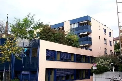 place à louer de suite