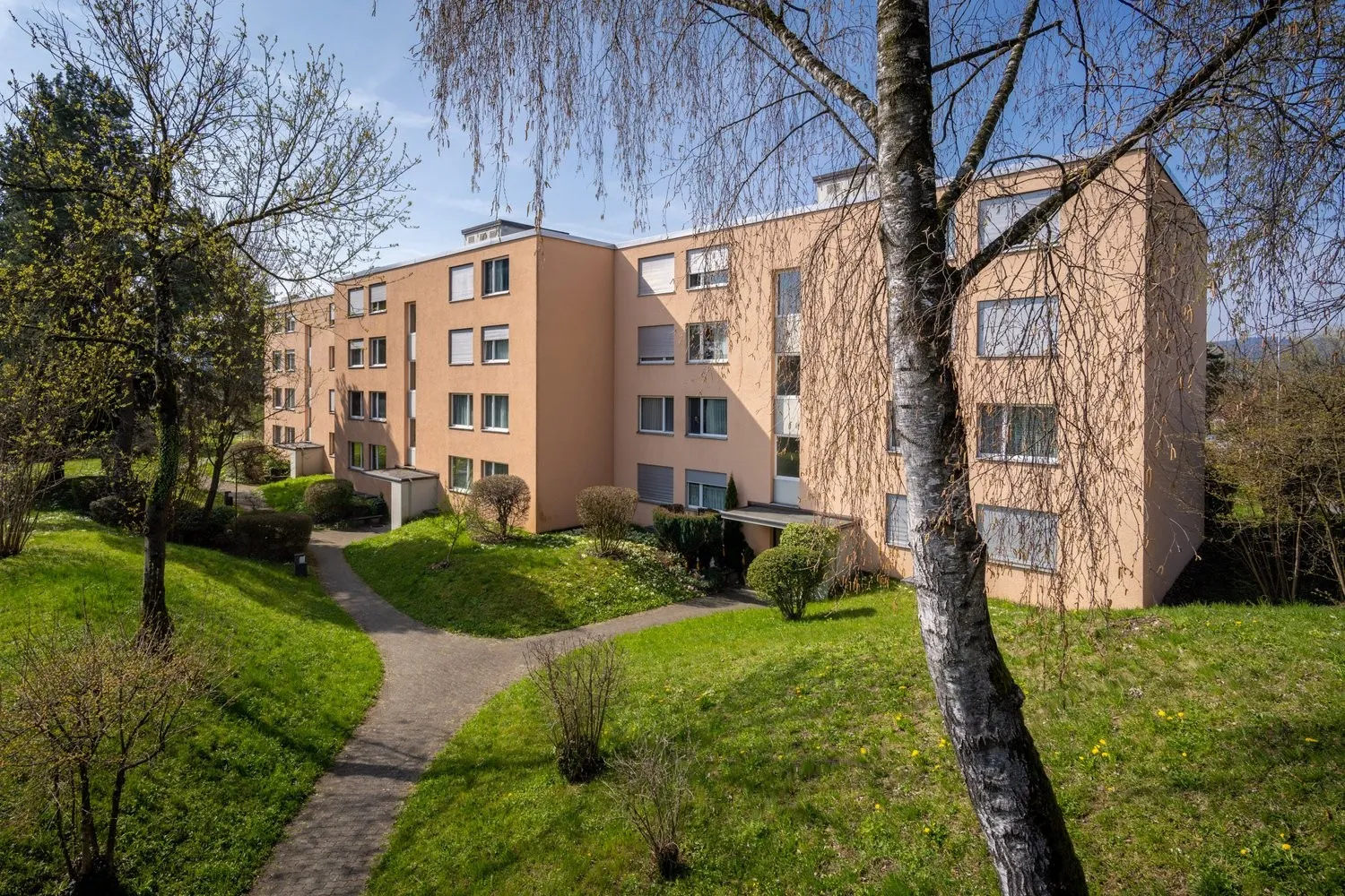 Einstellplatz zu vermieten
