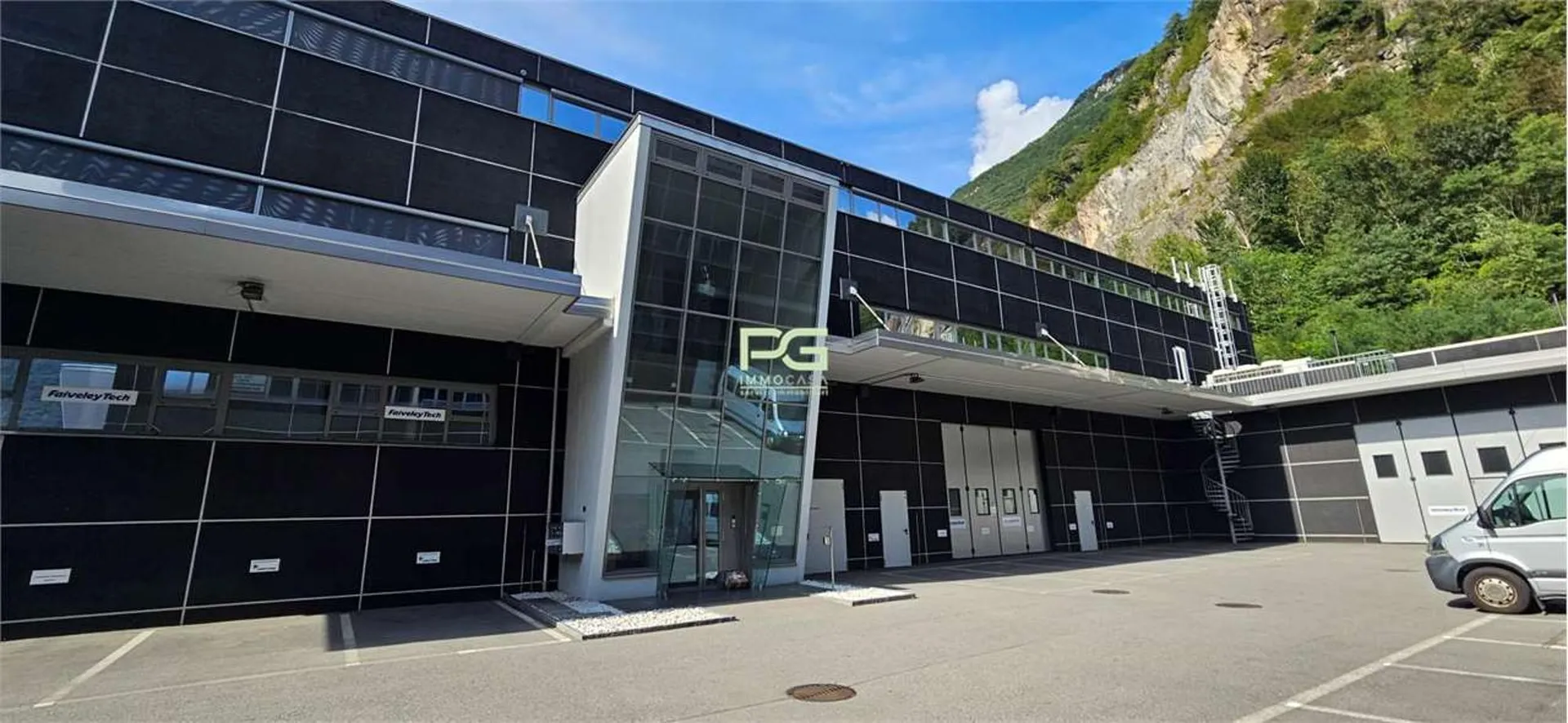 Spazio commerciale in affitto