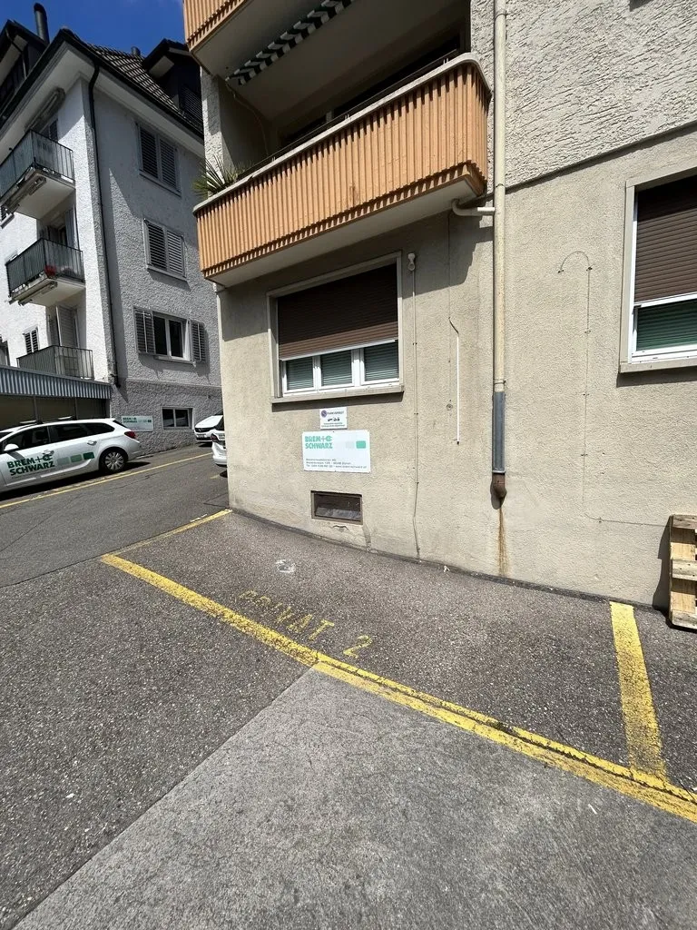 Aussenparkplatz in Zürich Altstetten