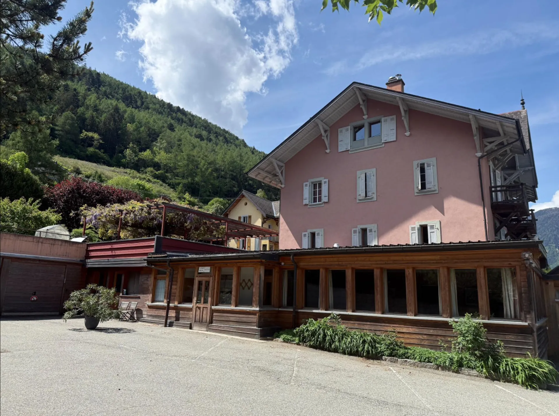 Immeuble locatif avec rendement attractif et potentiel doptimisation