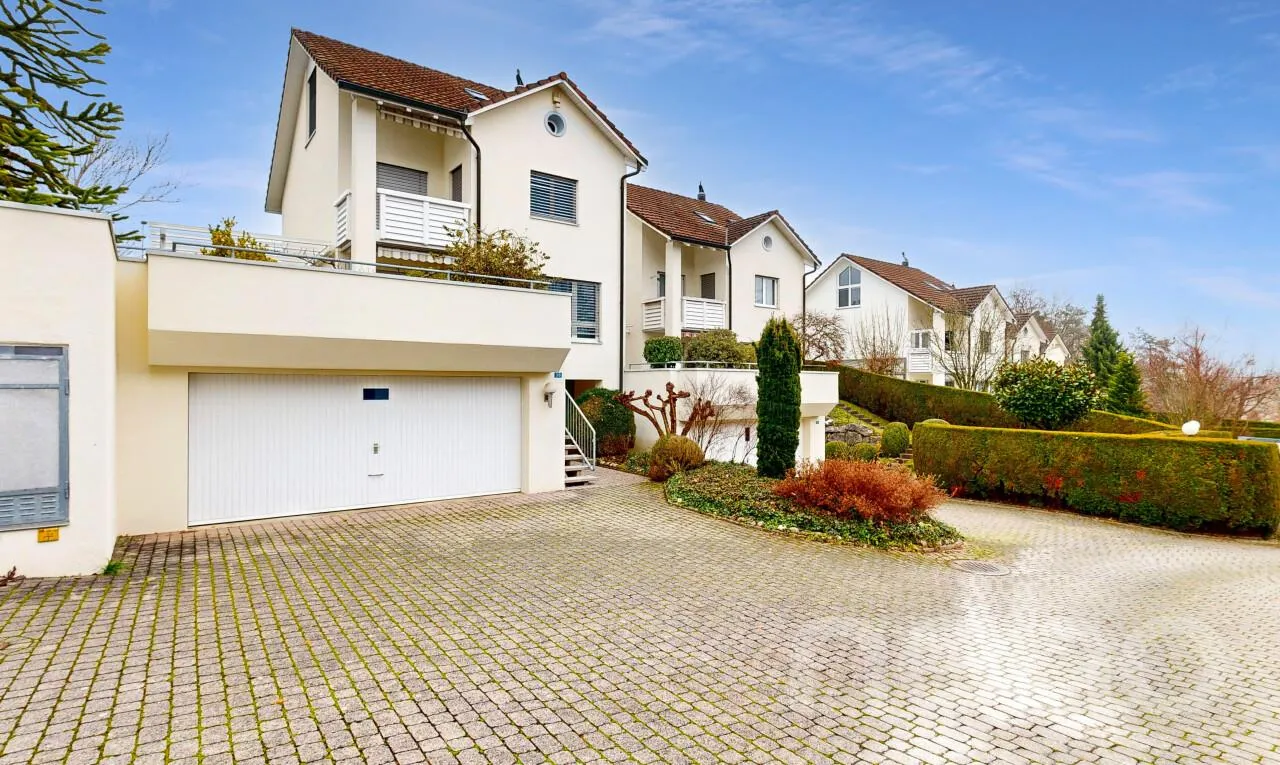 Grosszügiges Haus mit Garten, Doppelgarage und Tempo-30-Lage