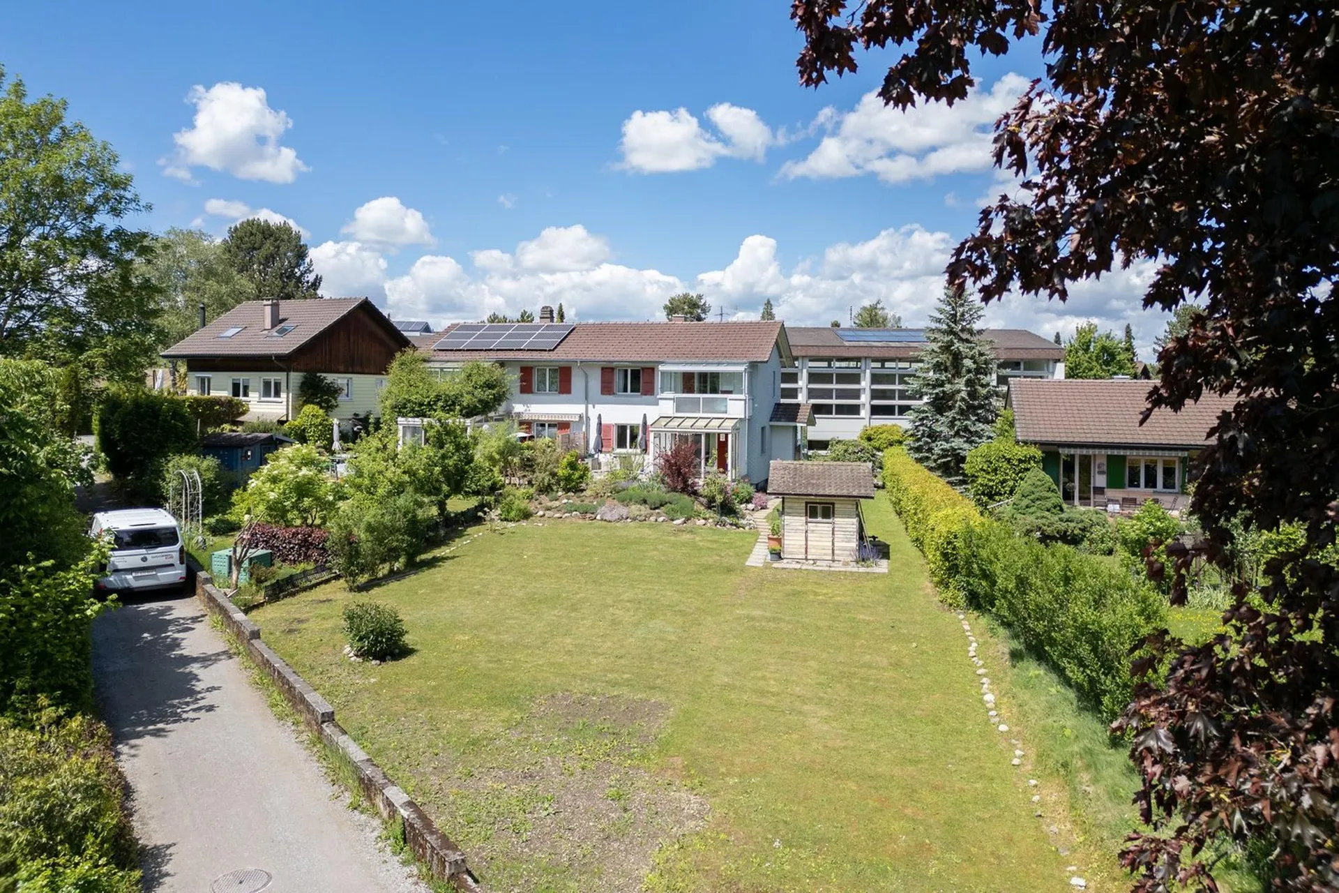 Charmante 3.5 Zimmer Doppelhaushälfte mit grosser Gartenoase