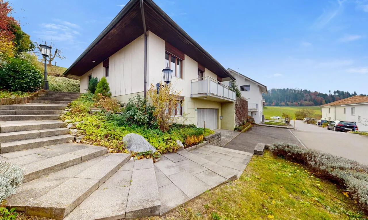 Charmantes Einfamilienhaus mit Potenzial und Ausblick